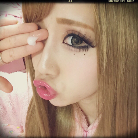 ちいめろ×プラセンタリフトクリーム