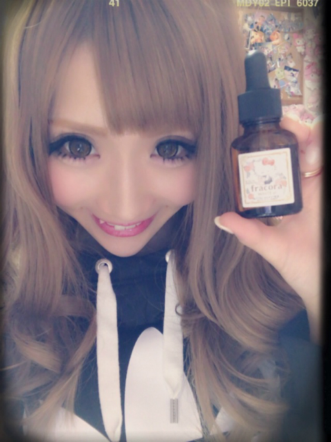 @GIRL_ﾎﾜｲﾃｽﾄﾌﾟﾗｾﾝﾀｴｷｽ原液_ちいめろ