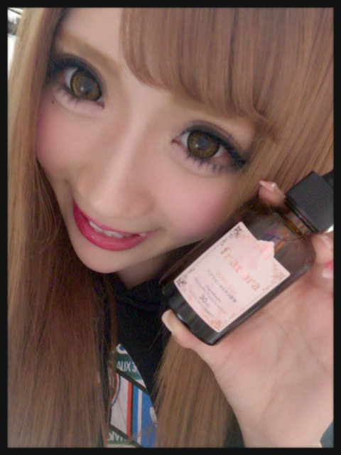 @GIRL_ﾎﾜｲﾃｽﾄﾌﾟﾗｾﾝﾀｴｷｽ原液_ちいめろ