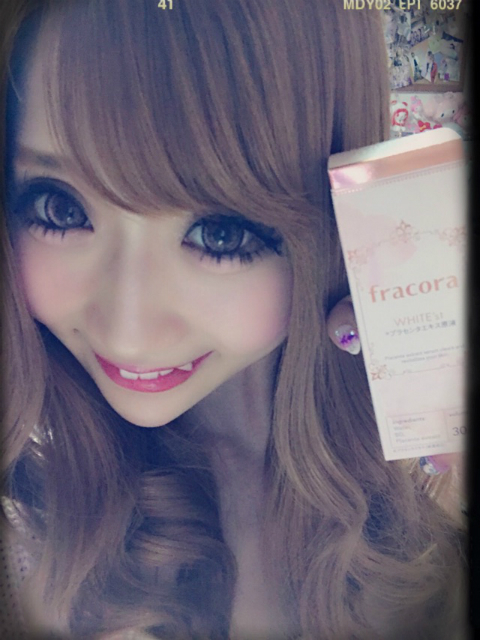 @GIRL_ﾎﾜｲﾃｽﾄﾌﾟﾗｾﾝﾀｴｷｽ原液_ちいめろ