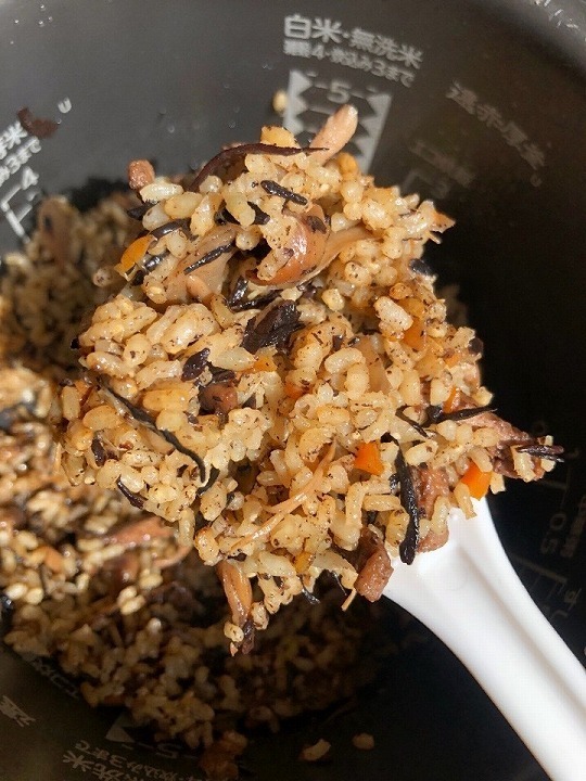 @GIRL_ﾌｧﾝｹﾙ発芽米_まゆまゆ