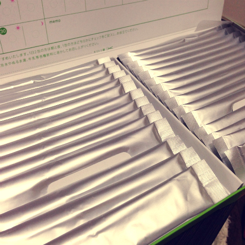 おまめ×すっきりフルーツ青汁